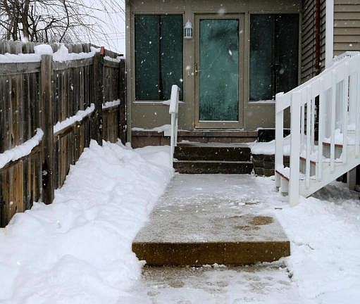 3rd image of 923 Greenwood St