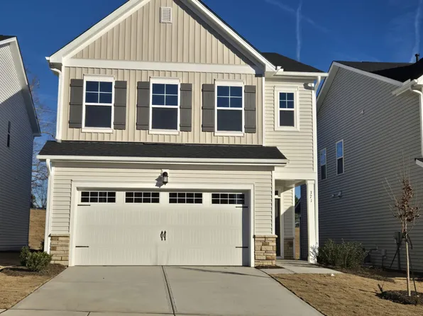 371 Glacier Lake Dr, Raleigh, NC 27610