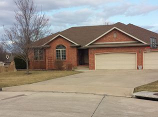 3560 W Edgewood Ct, Springfield, MO 65807