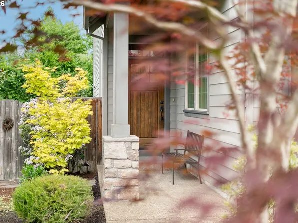 8175 SW Laurelwood Ct, Portland, OR 97225