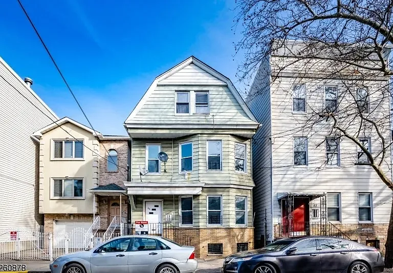 46 Hawkins St #O — Photo 1