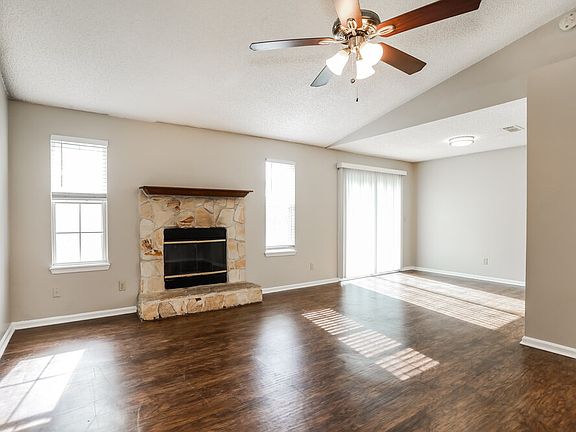 4th image of 7416 Cinnamon Lakes Dr