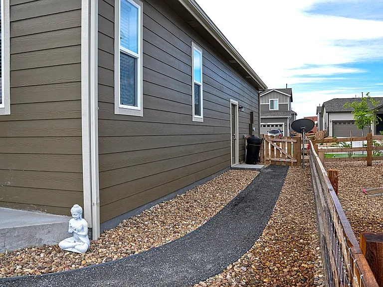 1584 Sorenson Dr — Photo 17