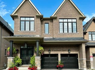 73 Bremner St, Whitby, ON L1R 0P9