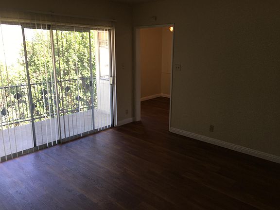 4th image of 4068 W 138th St #G
