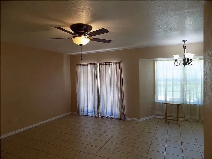 8402 Leesburg Cir — Photo 7