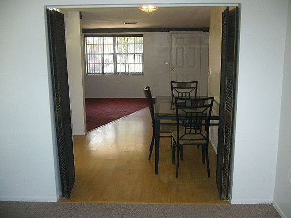 back rm looking  to liven rm