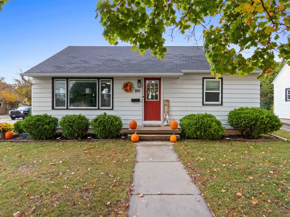 855 De Pere St, Menasha, WI 54952