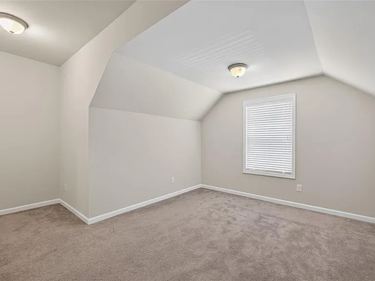 2168 Lakeview Bend Way — Photo 17