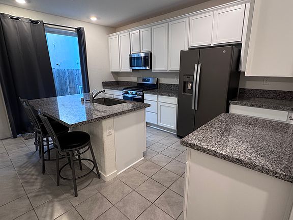 4th image of 1642 Chanticleer Ln