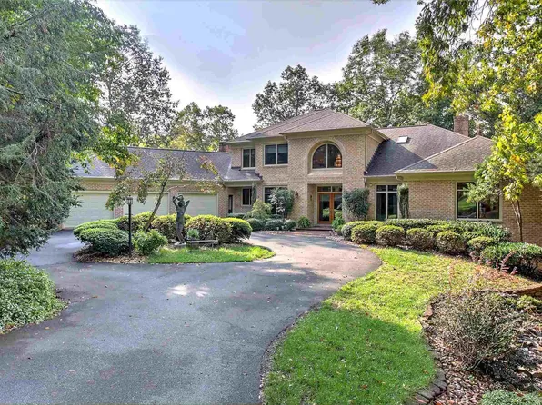 3145 Dane Ct, Keswick, VA 22947