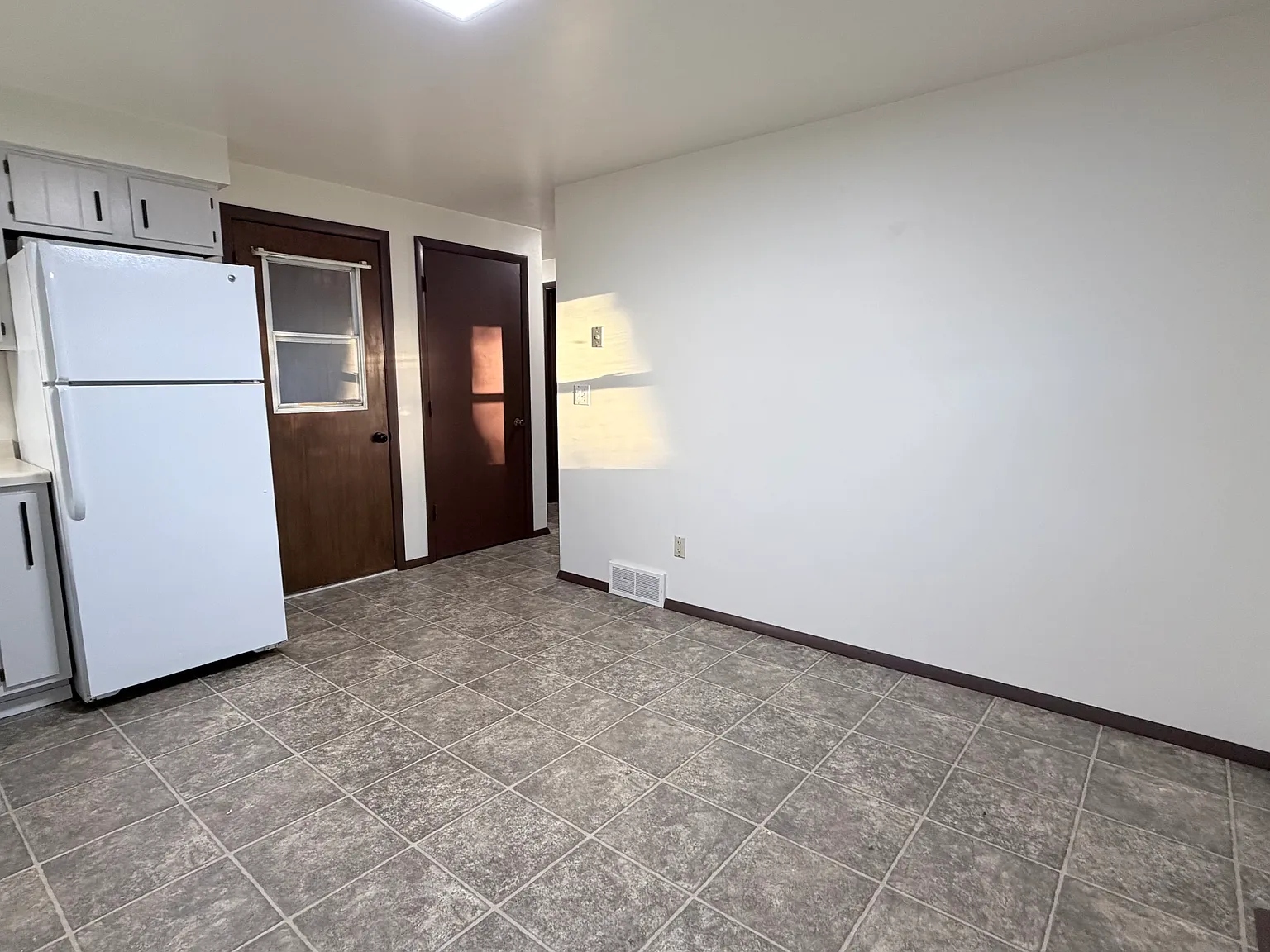 2 bed, 1660 sqft, $1,595 — Photo 3