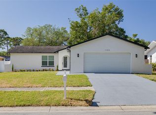 104 Meadowcross Dr, Safety Harbor, FL 34695