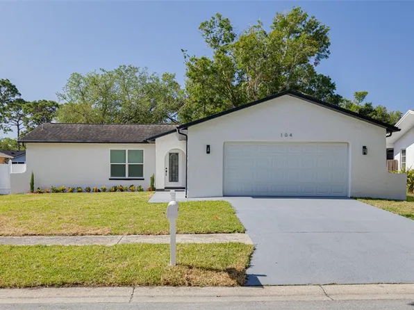 104 Meadowcross Dr, Safety Harbor, FL 34695