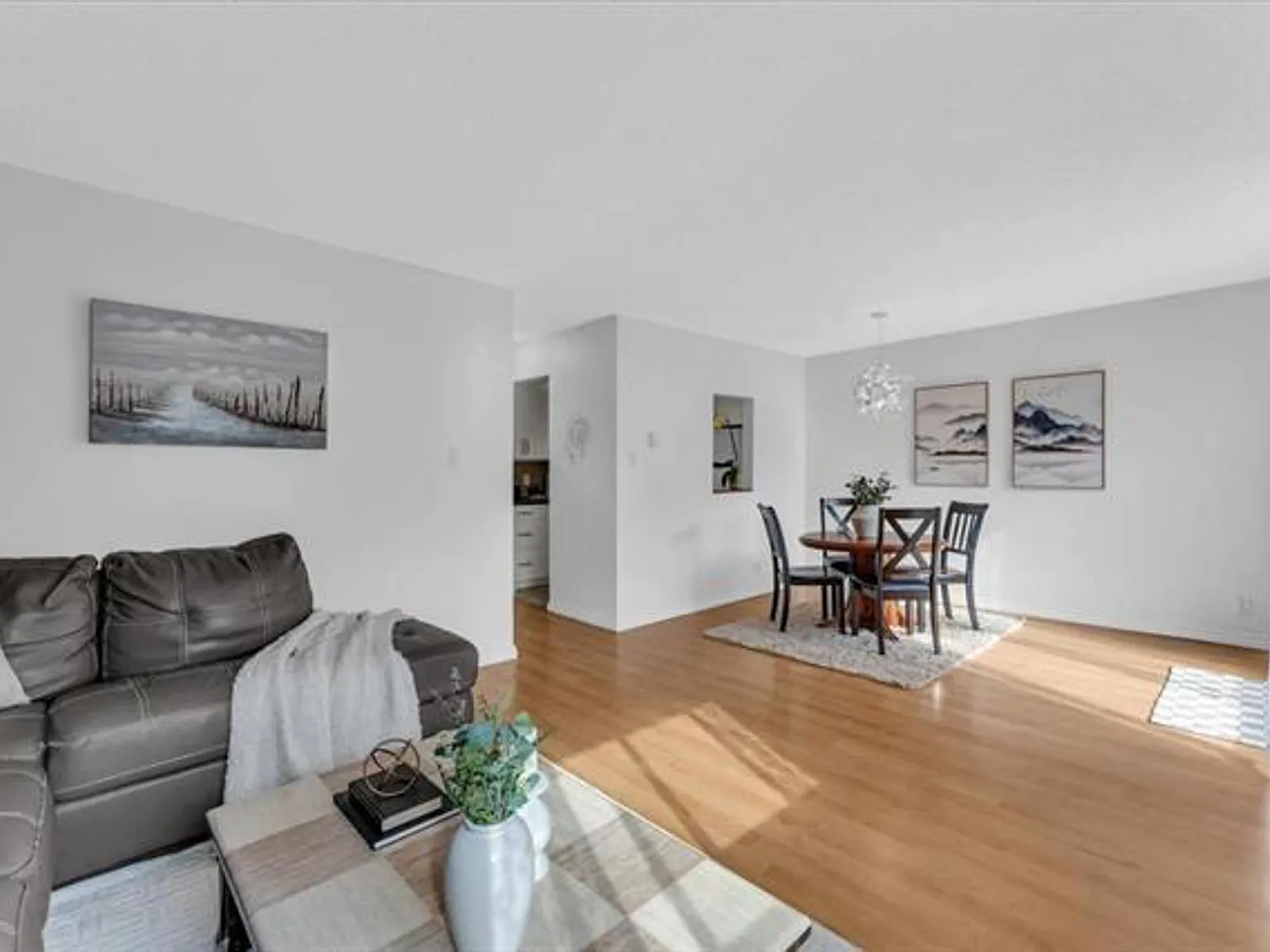 2 bed, 1425 sqft, $4,200 — Photo 3