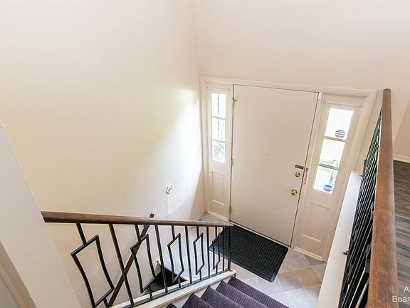 3rd image of 8540 Liverpool Ct