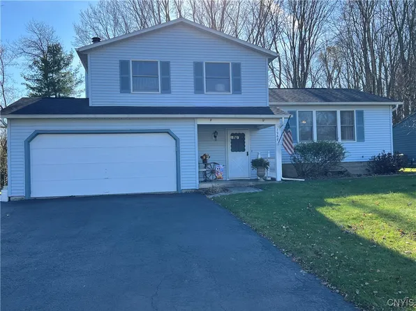 7968 Caraway Dr, Liverpool, NY 13090