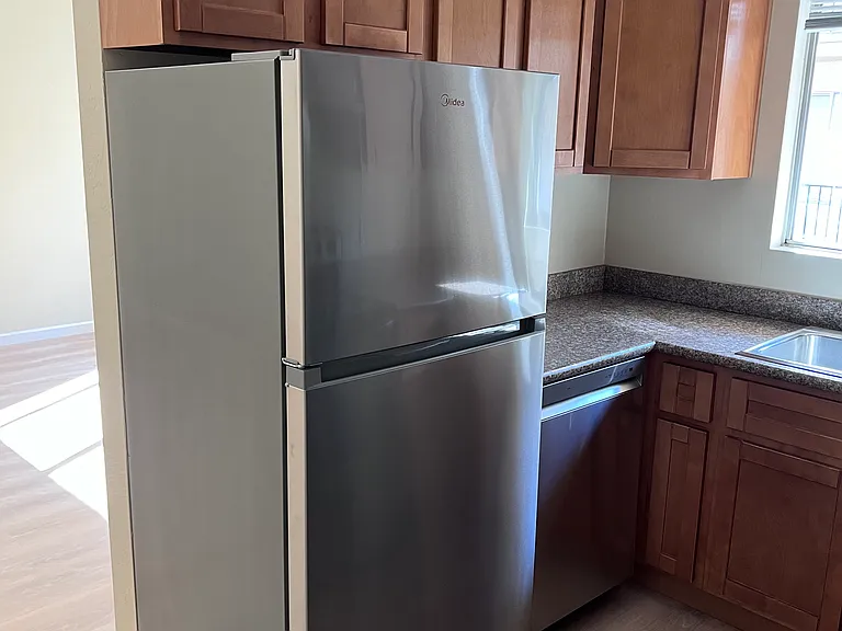 Central Avenue Apartments — Photo 12