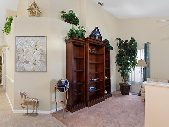 3rd image of 456 NW Casanova Circle
