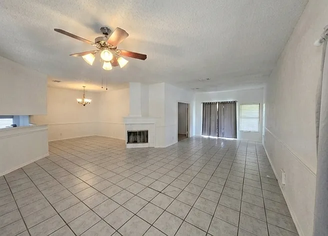 3210 Coral Grove Dr — Photo 3