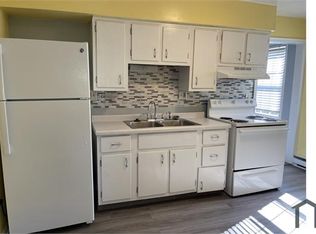 429 S Chestnut St APT B, Lansing, MI 48933