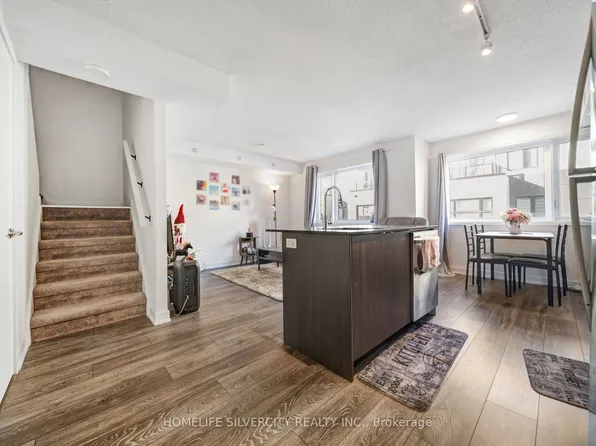 1131 Cooke Blvd #712, Burlington, ON L7T 0C3