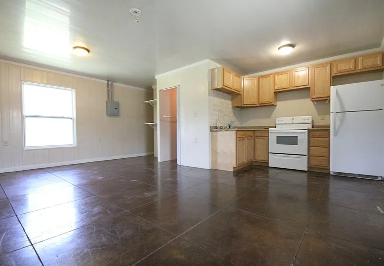 103 S 8th St #4 — Photo 2
