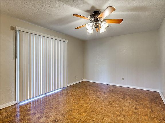 4th image of 5424 S Shartel Ave