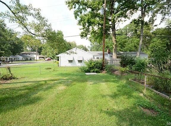 4th image of 1104 Missouri Ave