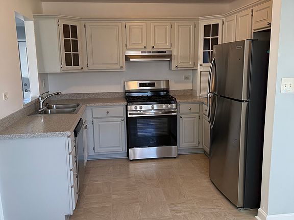 3rd image of 7627 W Hickory Creek Dr