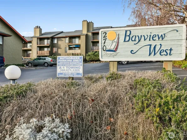 270 SE Barrington Drive #B203, Oak Harbor, WA 98277