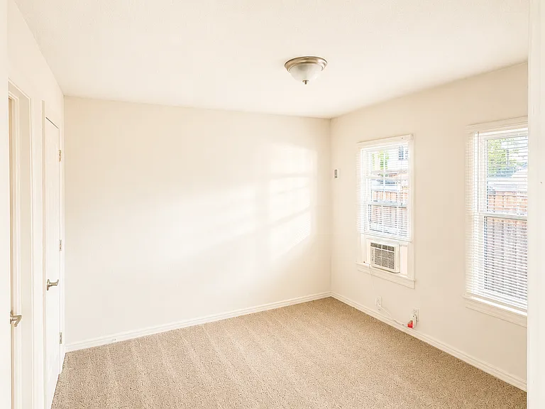 300 Delmar Ct #15 — Photo 5