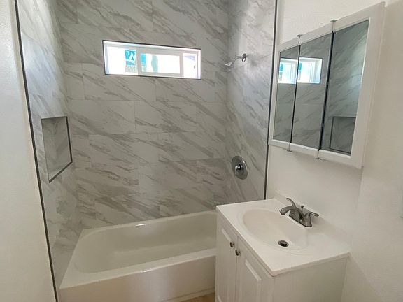 4th image of 829 N Avenue 50 #B