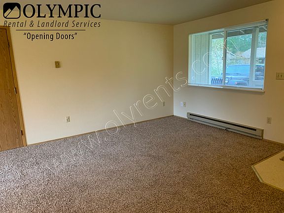 3rd image of 3033 Southall Ct NW