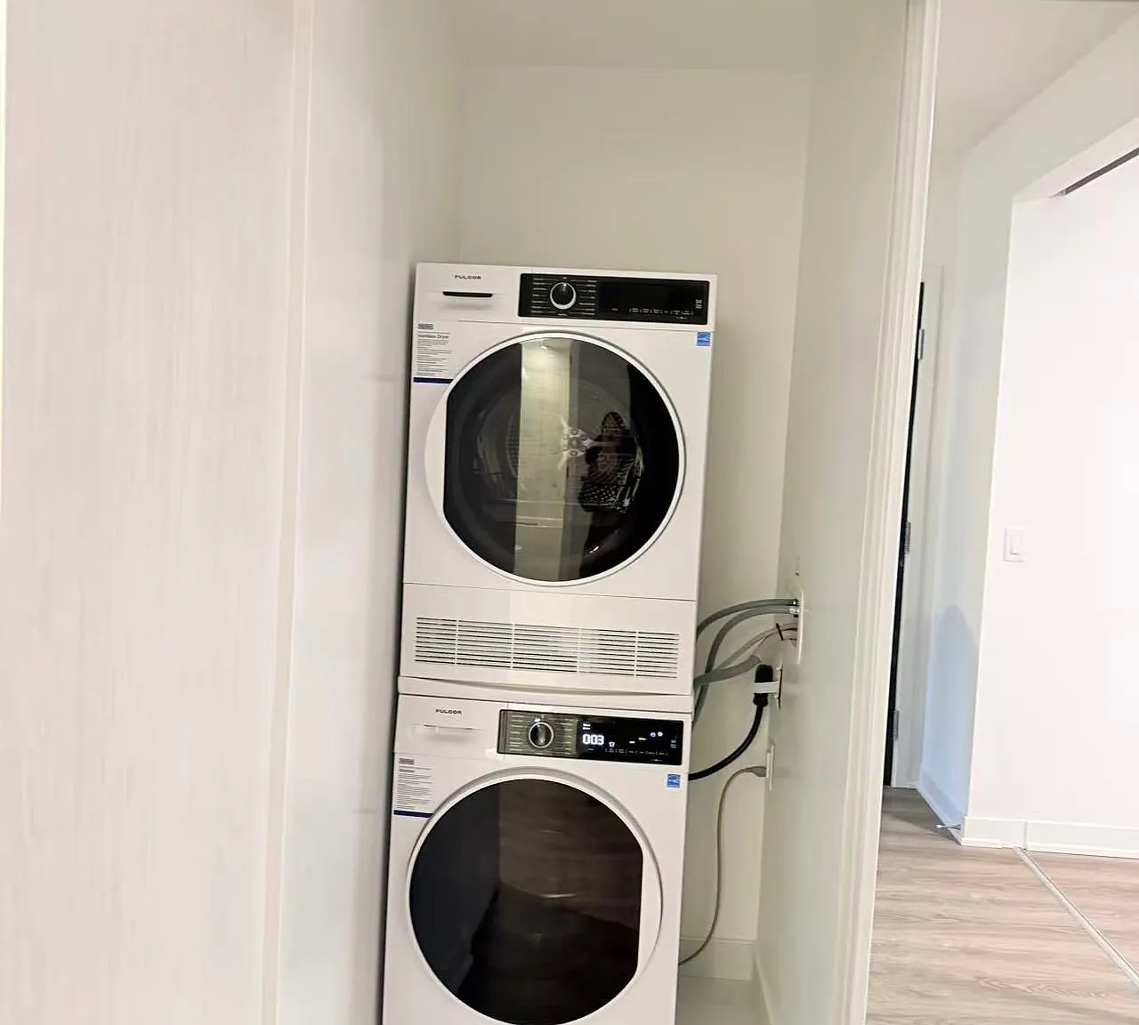 2 bed, $2,600 — Photo 4