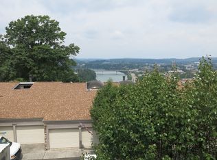 1852 Cherokee Bluff Dr, Knoxville, TN 37920
