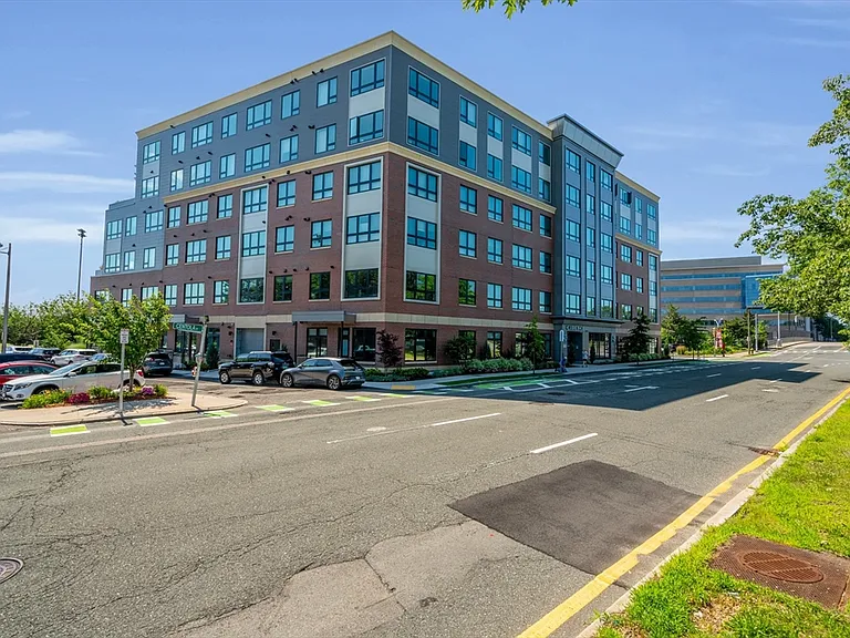 70 Leo M Birmingham Pkwy #402 — Photo 27