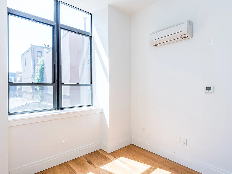 17 Monitor St #1D — Photo 5
