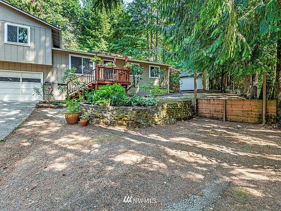 3rd image of 125 Swiftwater Pl