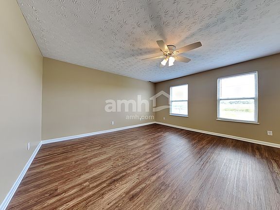 3rd image of 206 Governors Ave