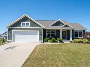 5317 Crestfield Ln, Allendale, MI 49401