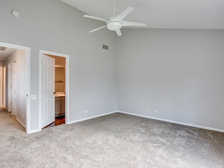 2527 Bordeaux Ln — Photo 15