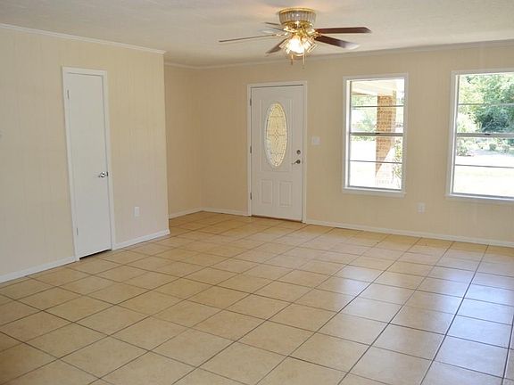 2nd image of 618 Tina St