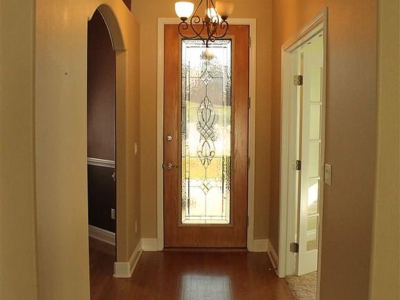 5th image of 1676 Woodlawn Way