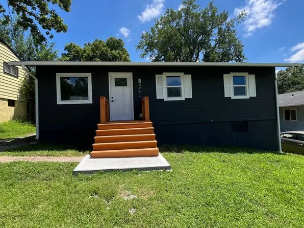 3741 Elmwood Ave, Kansas City, MO 64128