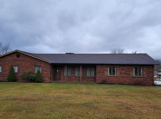 111 Harbin Dr, Mountain City, TN 37683