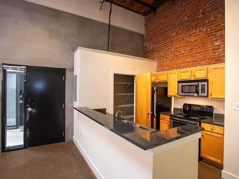 Cornish Brewery Apartment Homes — Photo 37