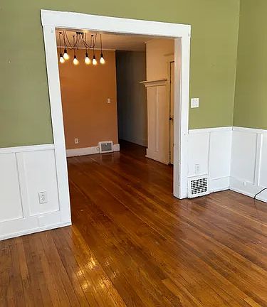 3rd image of 1934 Seward St #1W