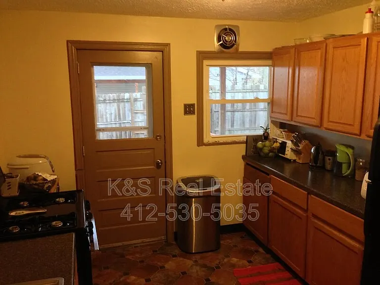 4243 Gladstone St #1 — Photo 4