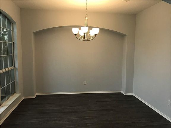 3rd image of 1210 Waterford Oaks Cir